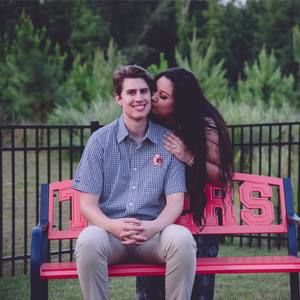 Meet your Posher, Auburn